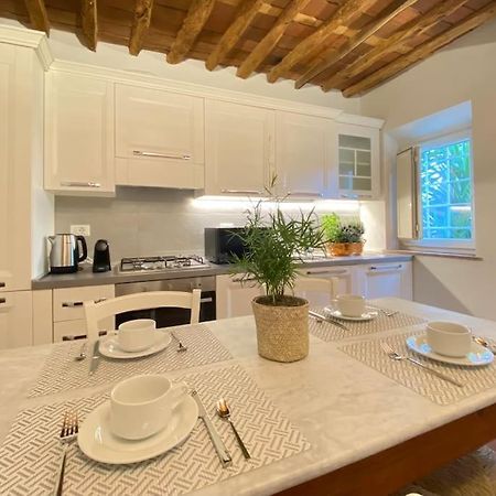 Relax&Business Wi-Fi, Tv Hd, Parcheggio Gratuito Villa Capannori Bagian luar foto