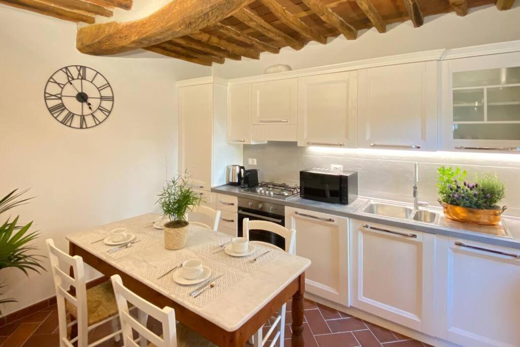 Relax&Business Wi-Fi, Tv Hd, Parcheggio Gratuito Villa Capannori Bagian luar foto