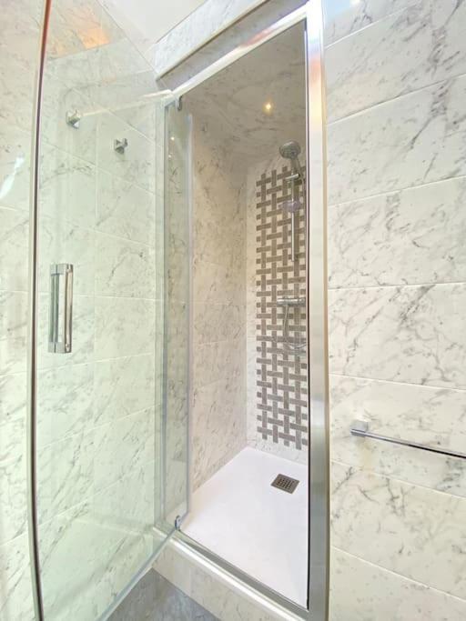 Relax&Business Wi-Fi, Tv Hd, Parcheggio Gratuito Villa Capannori Bagian luar foto